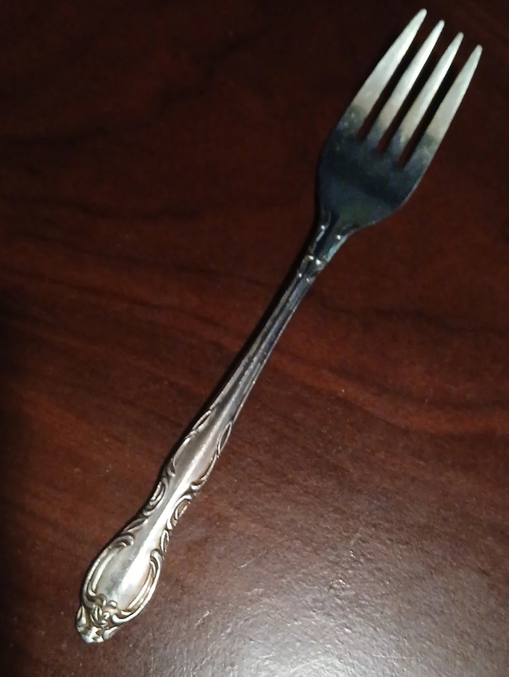 Classic Silver-Tone Decorative Dinner Fork - Stainless Look